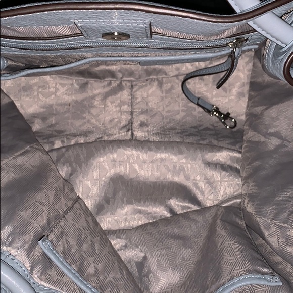 ✅ STILL AVAILABLE Michael Kors bag - Picture 3 of 5